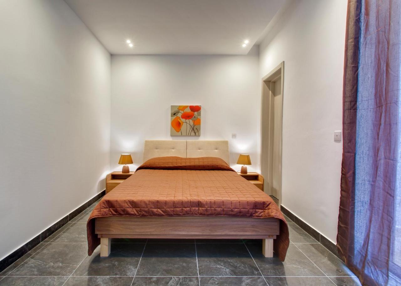 Chalet Apartments Sliema Exteriör bild