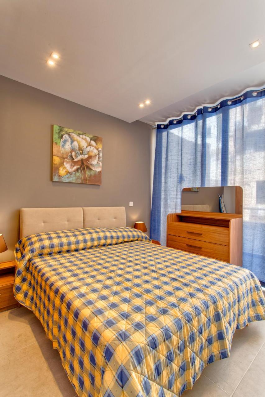 Chalet Apartments Sliema Exteriör bild